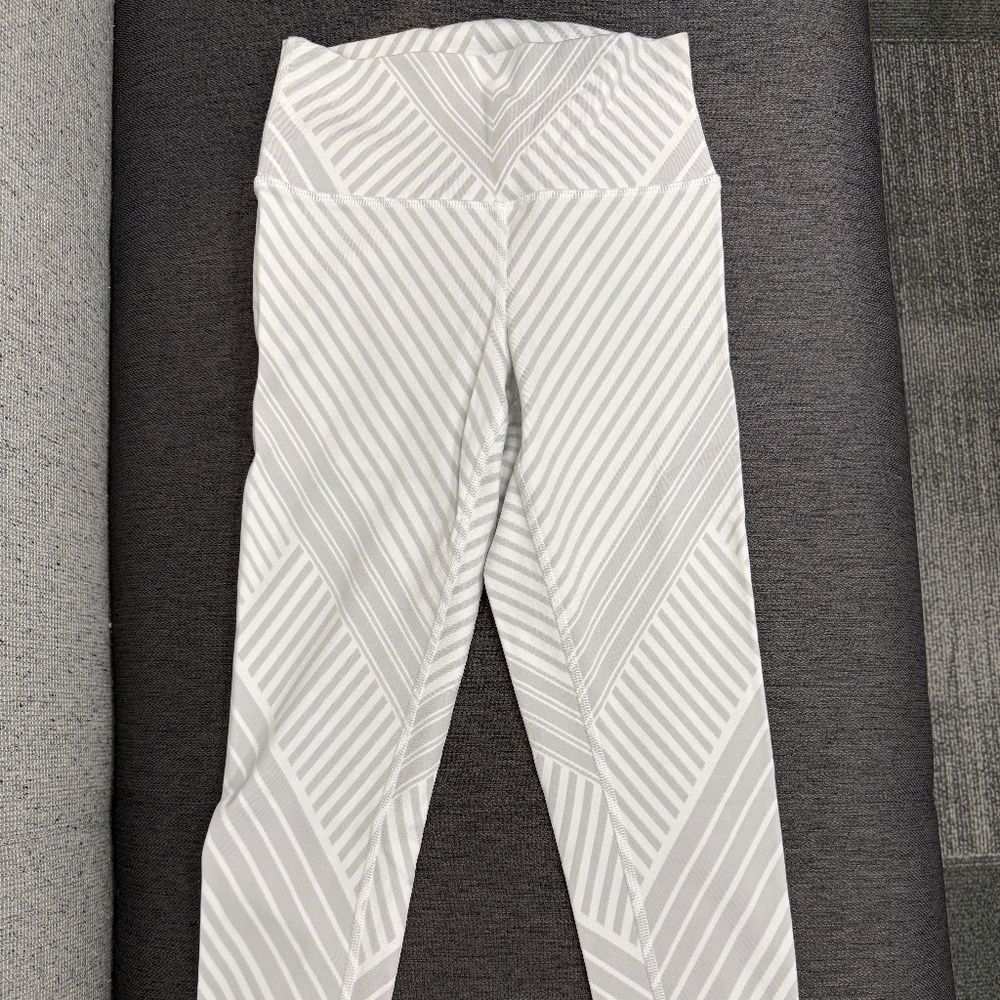 ALO YOGA 7/8th Length Leggings